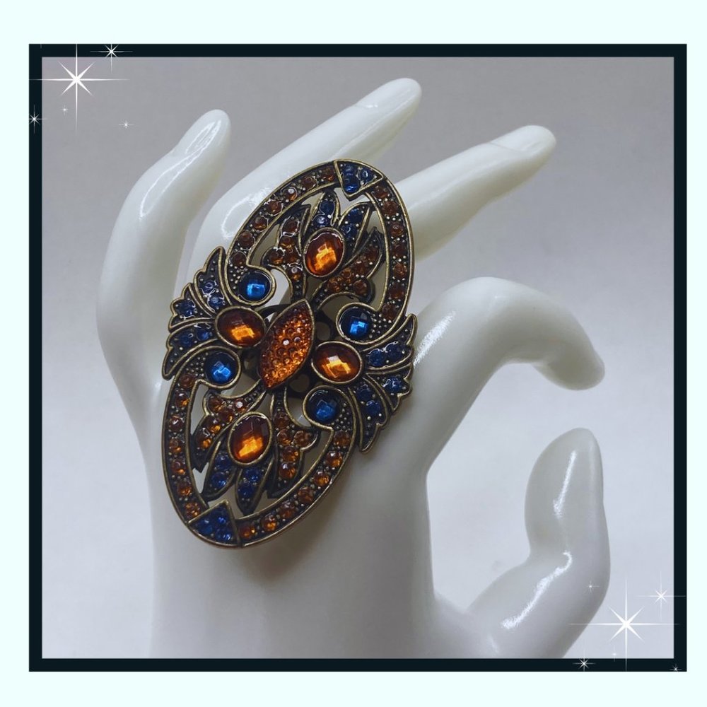 VINTAGE GOTHIC OVERSIZED COCKTAIL STATEMENT RING